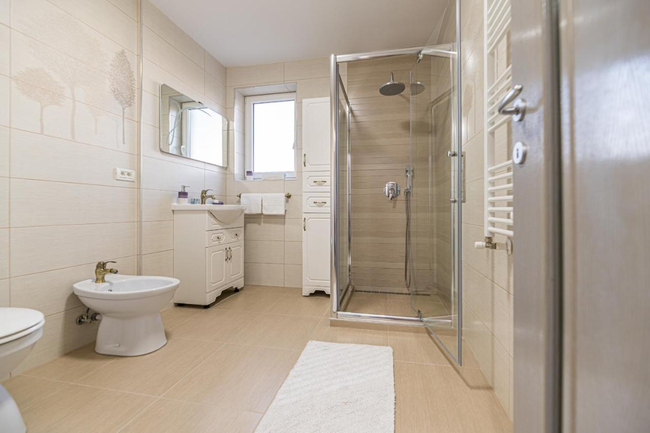 Apartamente Lavender Braşov Exterior foto